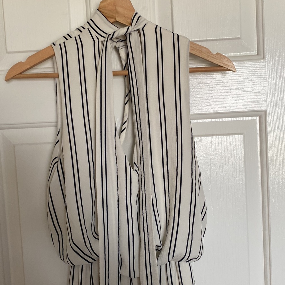 Tie front stripped jumpsuit with lining shorts. - Picture 3 of 5